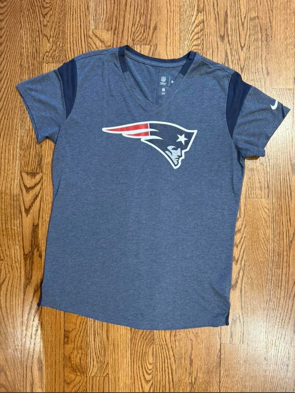 Nike New England Patriots Women’s Navy Logo V-Neck T-Shirt